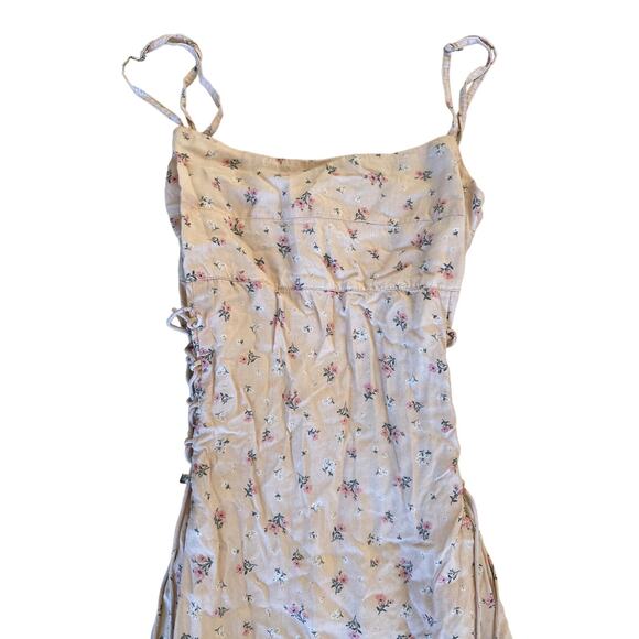 Praerie - Sandy Floral Side Lace up Maxi Dress in Pink - Picture 2 of 5